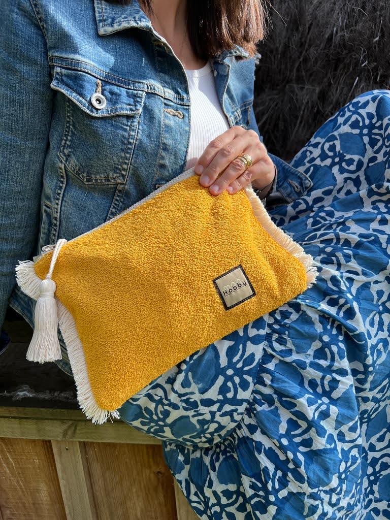 La pochette TRENDY moutarde